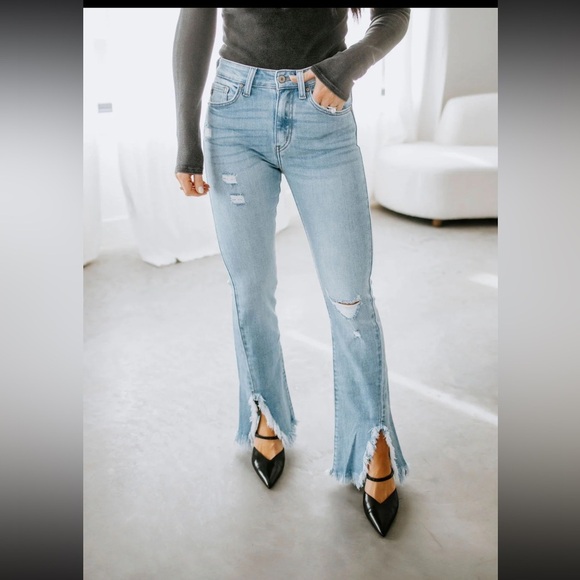 KanCan Parker Bootcut Jeans Size 13/30 Light Wash Split Hemline High Rise - Picture 1 of 15